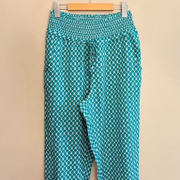 3/$10⚡️CREAM Lightweight Viscose Cropped Ankle Pant w Teal & Cream Pattern - Picture 3 of 16